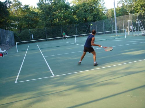 La Redorte : terrain de tennis